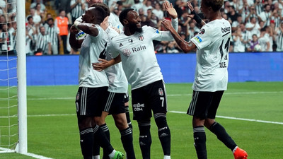 Dolmabahçe'de Beşiktaş rüzgarı... Sivasspor soyunma odasına 3-0 geride gitti
