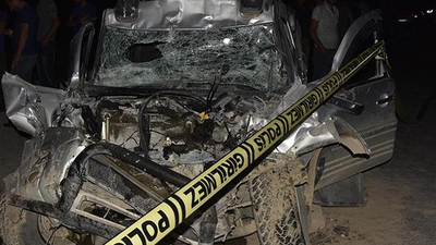 Ehliyetsiz sürücünün kullandığı kamyonet, TIR'a çarptı: 3 ölü