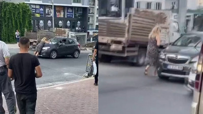 Esenyurt’ta cinnet geçiren kadın yoldan geçen araçlara saldırdı 