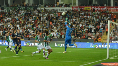 Konyaspor, Fenerbahçe'yi yendi: Zirvedeki takım değişti