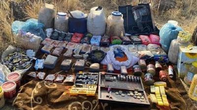 Teröristlerin EYP ve uzaktan komuta cihazları ele geçirildi