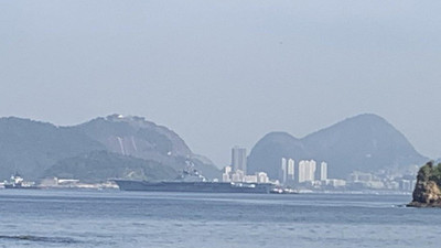 Tonlarca asbesti bünyesinde barındıran Nae Sao Paulo gemisi, İzmir'e doğru yola çıktı