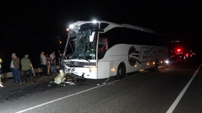Uşak’ta korkunç kaza: Yolcu otobüsü TIR’a çarptı, 1 ölü