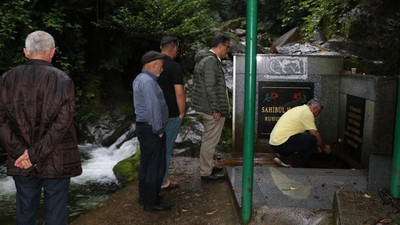 Zehirli olduğu açıklanan su için sıraya girdiler 