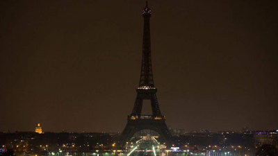 Avrupa'da tasarruf dönemi: Eyfel Kulesi ışıkları erken söndürüldü