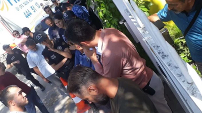 Eğitim-Sen'in sendika genel merkezi çevik kuvvet tarafından abluka altına alındı