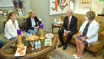 Kılıçdaroğlu, tedavi gören CHP'li eski milletvekili Haluk Pekşen'in ailesini ziyaret etti