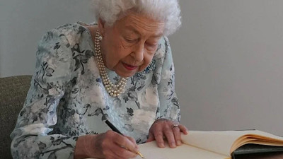Kraliçe 2. Elizabeth'in gizemli mektubu ortaya çıktı