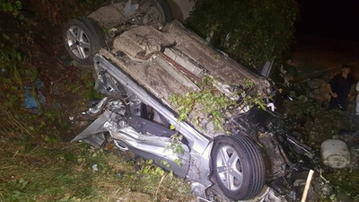Otomobilin devrildiği feci kazada 1'i çocuk 3 kişi hayatını kaybetti