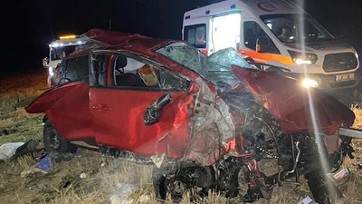 Şarampole devrilen otomobildeki 1'i bebek 3 kişi hayatını kaybetti, 2 kişi yaralandı