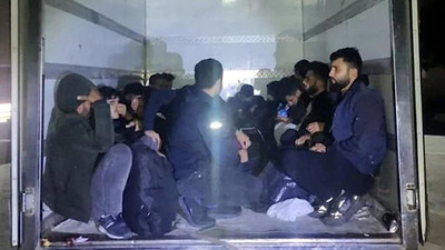 892 düzensiz göçmen yakalandı, 21 organizatör gözaltına alındı