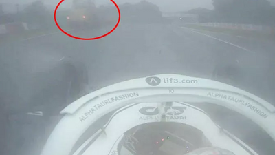 F1'de 'traktör' skandalı: Yarış güvenliği tehlikeye atıldı