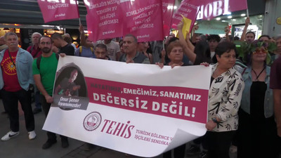 İzmir'de Onur Şener protestosu: Güvencesiz iş ortamlarında çalışmak müzisyenlerin kaderi olamaz