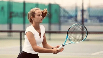 Milli tenisçi Zeynep Sönmez, Bulgaristan'da şampiyon oldu