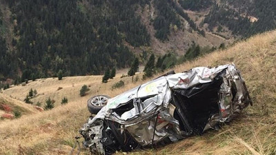 Orman bölge müdürlüğü görevlilerinin bulunduğu araç uçuruma yuvarlandı: 1 ölü, 4 yaralı