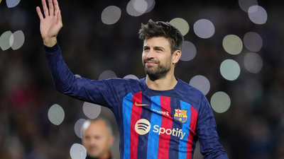 Barcelonalı Pique futbol hayatına son verdi