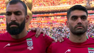 İranlı futbolcular Dünya Kupası'nda milli marşı okumadı