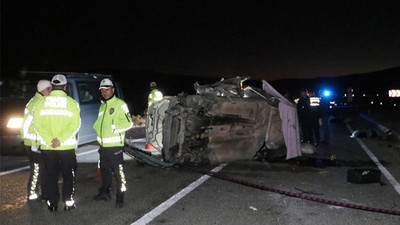 Korkunç kaza: Takla atan otomobildeki 3 kişi hayatını kaybetti, 2 kişi ağır yaralandı