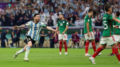 Messi ve arkadaşları bu sefer hata yapmadı: Arjantin 2-0 Meksika