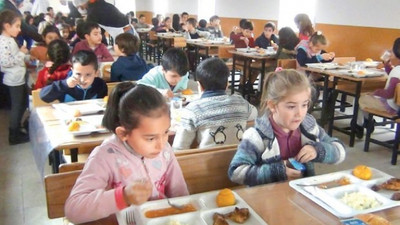 Öğrencilere ücretsiz yemek önergesi AKP ve MHP oylarıyla reddedildi