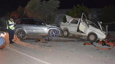 Otomobil ile cipin çarpıştığı korkunç kazada 2 kişi hayatını kaybetti, 3 kişi yaralandı