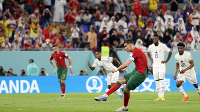 Portekiz kıl payı kazandı, Ronaldo tarihe geçti