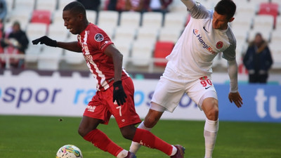 Sivasspor-Ümraniyespor maçında kazanan çıkmadı: 2-2