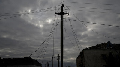 Zelenskiy duyurdu: Ukrayna, Avrupa'ya elektrik ihracatını askıya aldı