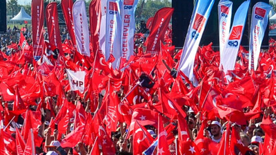 CHP'de 40 il başkanı 'iktidar' için istifa etti