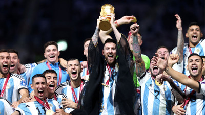 Dünya Kupası'nda muhteşem final: Arjantin 36 yıl sonra şampiyon oldu, Messi koleksiyonunu tamamladı