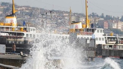 İstanbul'da ve İzmir’de bazı vapur seferleri iptal edildi