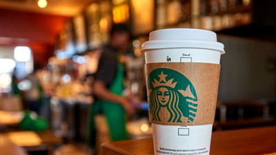 Starbucks'ta skandal: Hemen kovuldu