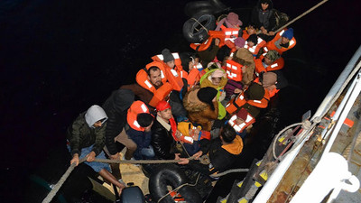 Yunanistan’ın geri ittiği 43 göçmen kurtarıldı: 1’i hamile, 2 kadının cesedine ulaşıldı