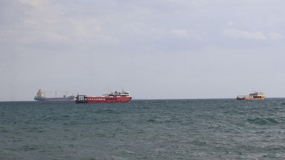 Marmara Denizi'nde deniz ulaşımına 'lodos' engeli