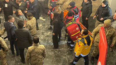 Sarıkamış'ta tören sırasında otel tavanı çöktü: 32 kişi yaralandı