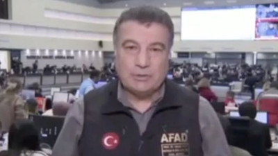 AFAD müdürü 'geç kalmadık' dedi, Mehmet Akif Ersoy'dan itiraz geldi