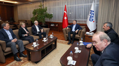 CHP lideri Kılıçdaroğlu, AFAD Genel Merkezi'ne gitti