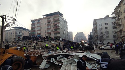 Depremde yıkılan binalara ilişkin tutuklananların sayısı 8'e yükseldi