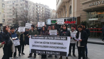 Eskişehir'de öğrencilerden 'uzaktan eğitim' protestosu