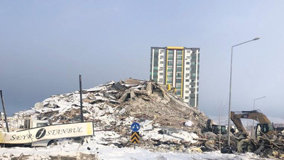 İki yıl önce yaptırdığı site yıkılan MÜSİAD'lı müteahhit kayıplara karıştı