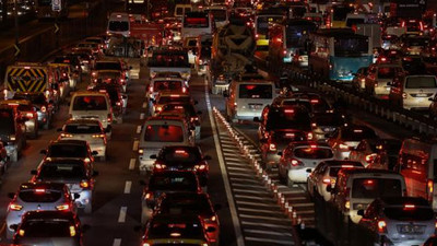 İstanbul'da trafik yoğunluğu yüzde 76