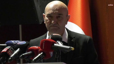 İzmir Büyükşehir Belediye Başkanı Tunç Soyer gözyaşlarını tutamadı