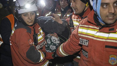 Kahramanmaraş'ta depremden 122 saat sonra enkaz altından bir kişi kurtarıldı