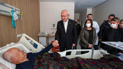Kılıçdaroğlu, yaralı depremzedeleri ziyaret etti