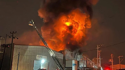 Kocaeli'de fabrika yangını: Patlamalar meydana geldi