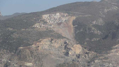 Afet bölgesinde taş ocağı dinamit patlattı