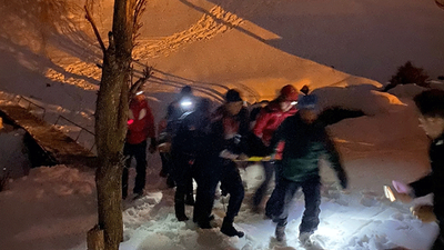 Artvin'de çığ düşmesi sonucu yaralanan dağcılar tahliye edildi