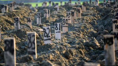 Deprem bölgesinde kimlik skandalı: 425 mezar açıldı