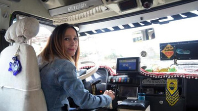 Dünya Kadınlar Günü'nde kadın şoförler direksiyon salladı