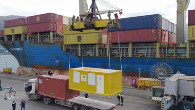 Katar, İskenderun'a 522 yaşam konteyneri gönderdi